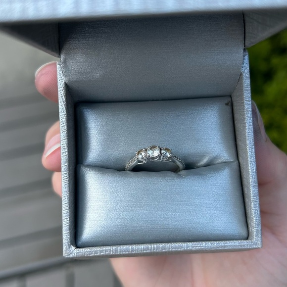 Silver Sapphire Ring - Picture 2 of 3